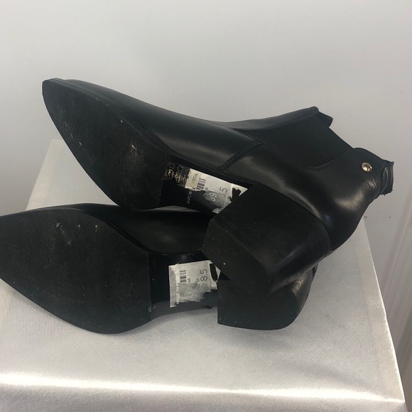 TOPSHOP Margot Ankle Bootie - Picture 4 of 5